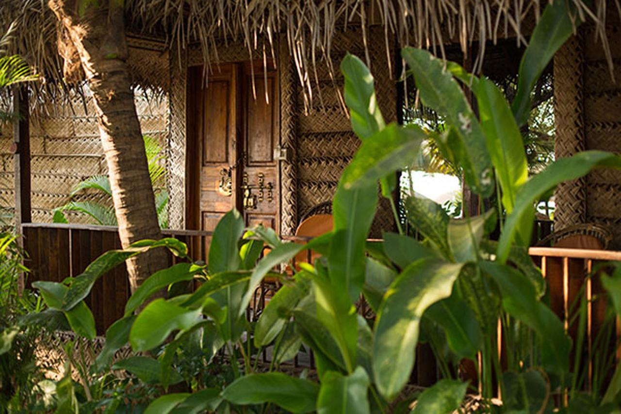 Отель Agonda White Sand Экстерьер фото