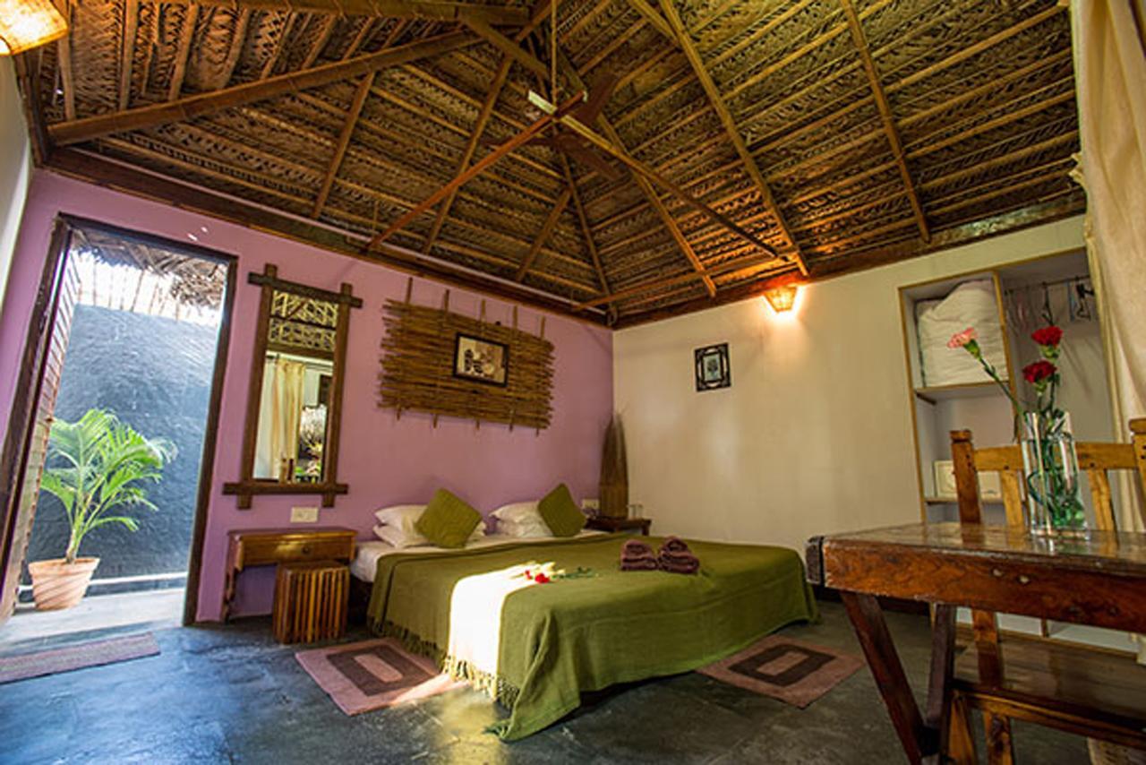 Отель Agonda White Sand Экстерьер фото