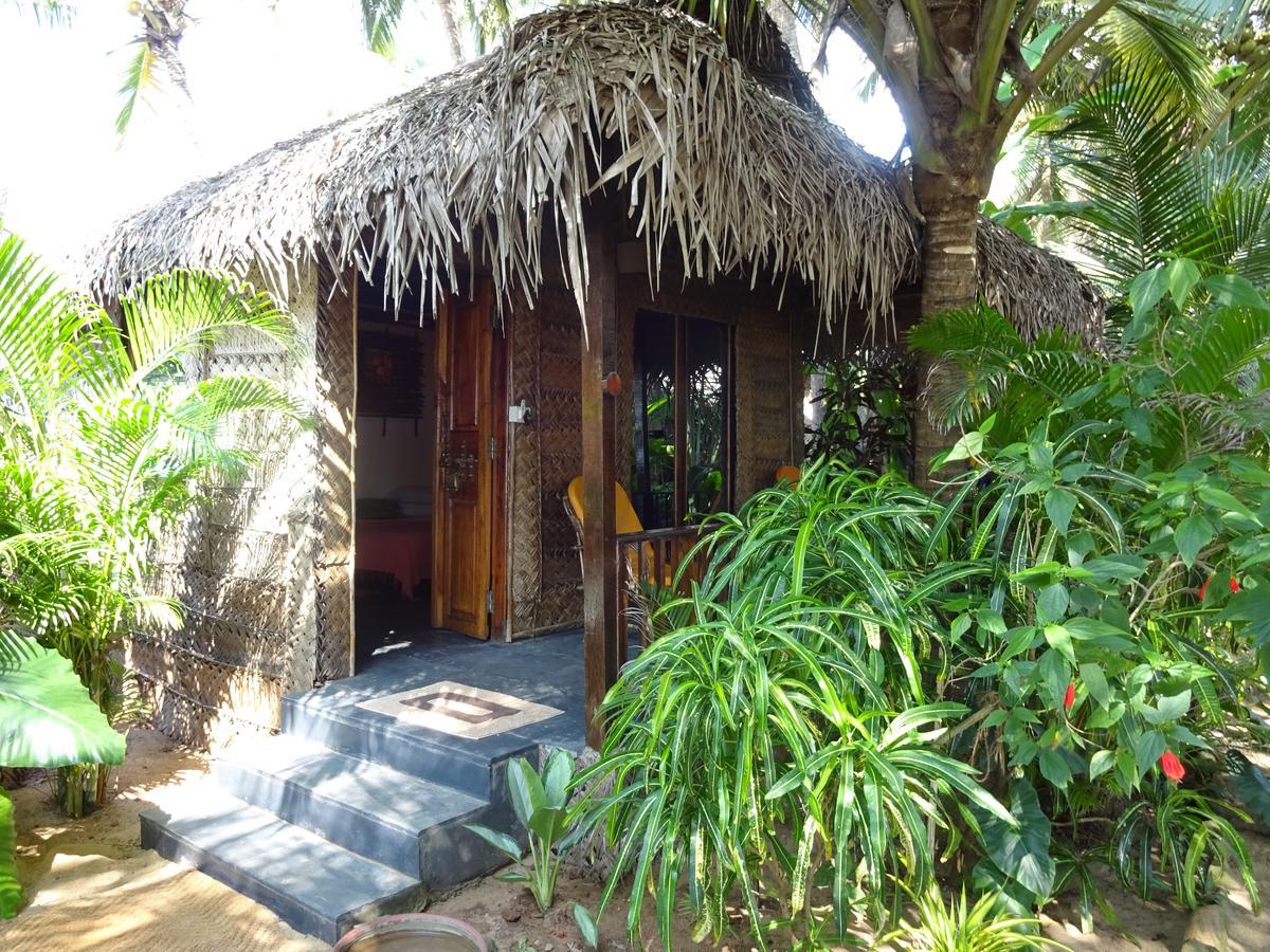 Отель Agonda White Sand Экстерьер фото