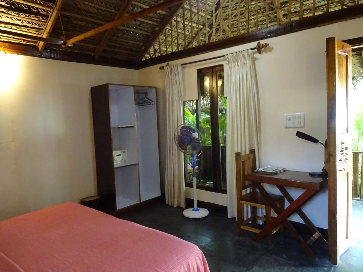 Отель Agonda White Sand Экстерьер фото
